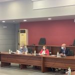 Στη σύσκεψη με τη Γενική Γραμματέα Πρωτοβάθμιας και Δευτεροβάθμιας Εκπαίδευσης και Ειδικής Αγωγής του Υπουργείου Παιδείας κα. Αναστασία Γκίκα και τον Γενικό Γραμματέα Υποδοχής Αιτούντων Ασύλου του Υπουργείου Μετανάστευσης και Ασύλου η Δήμαρχος Χαλκιδέων