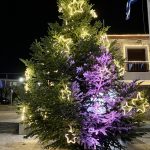 Άναψε το Χριστουγεννιάτικο δέντρο της Κοινότητας Δροσιάς