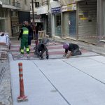Συνεχίζεται το έργο αποκατάστασης του κυβολιθικού οδοστρώματος σε δρόμους του Δήμου Χαλκιδέων