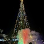 🎄Φωταγωγήθηκε το Χριστουγεννιάτικο δέντρο της Δ.Ε. Νέας Αρτάκης🎄